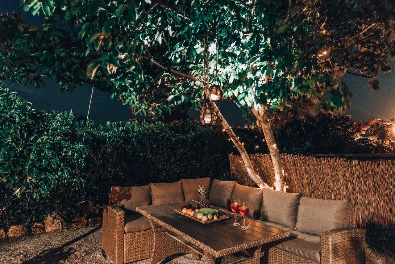 Villa Aspasia With Private Jacuzzi - Oasis Resort Kokkinos Pirgos Exterior foto