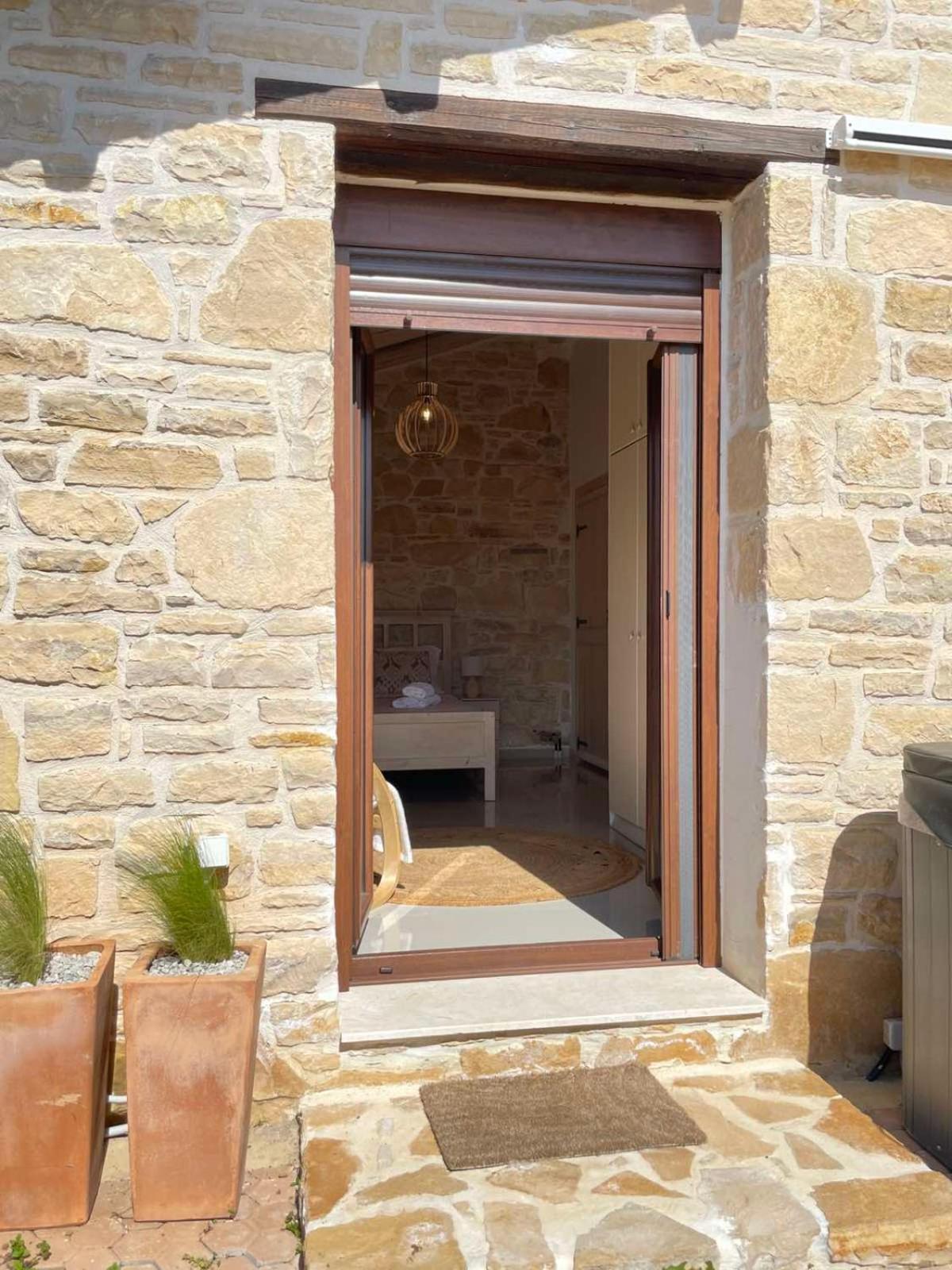 Villa Aspasia With Private Jacuzzi - Oasis Resort Kokkinos Pirgos Exterior foto